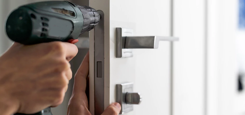Locksmith For Lock Replacement Near Me in Big Bear City, CA