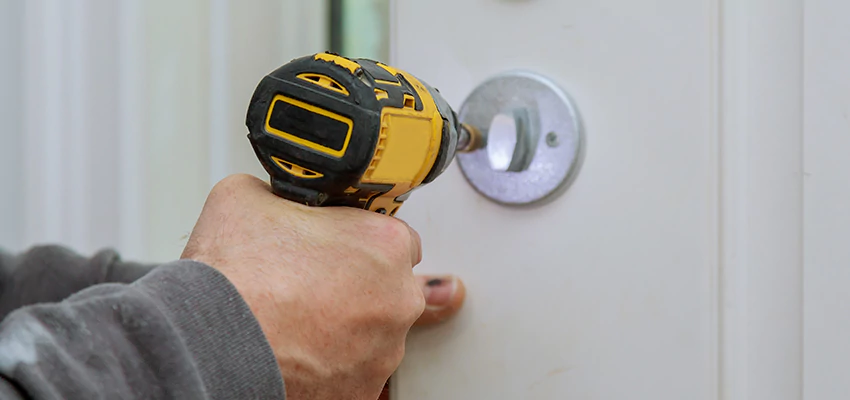 Street Locksmith For Smart Lock Repair in Big Bear City, CA